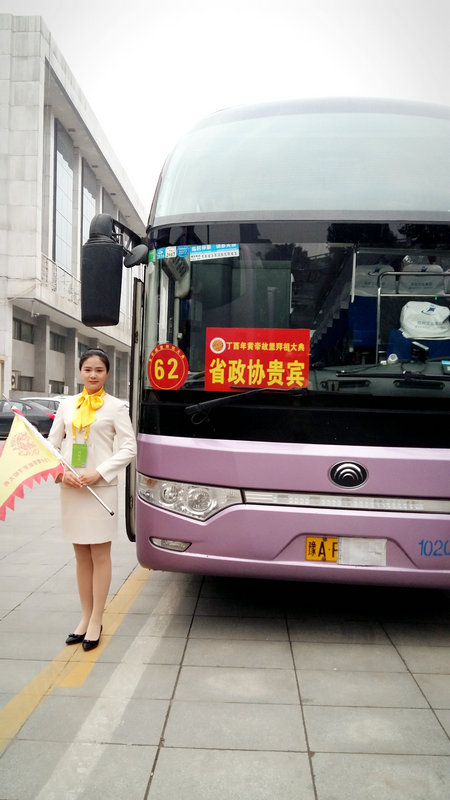 公司2015级旅游专业员工王新新在讲解服务工作中